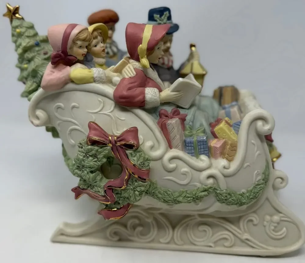 Timeless Inspirations Radiance Collection Musical Carollers in Sleigh Gifts Tree